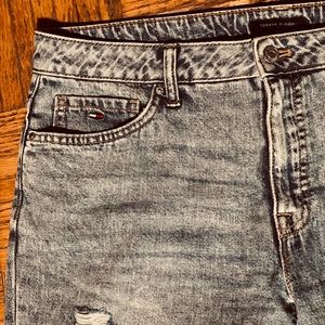 Female Tommy Hilfiger boyfriend jeans